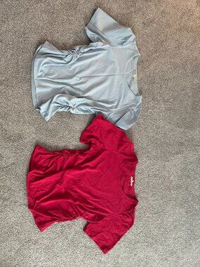 Bundle of 2 Madewell Ruched Side Puff Sleeve Tees L Blue & Raspberry Red